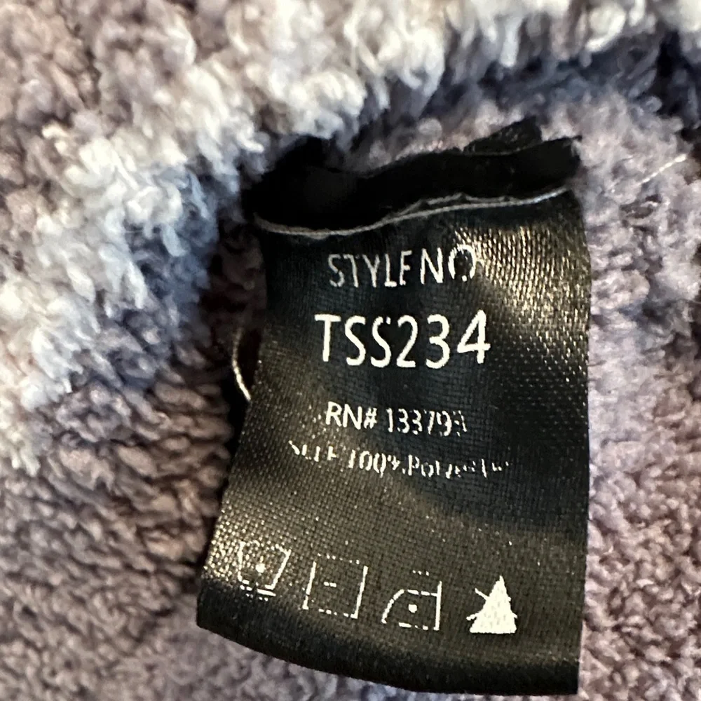 POL Gray and White Heart Lounge set Pants Size M, Top size L - Picture 8 of 8